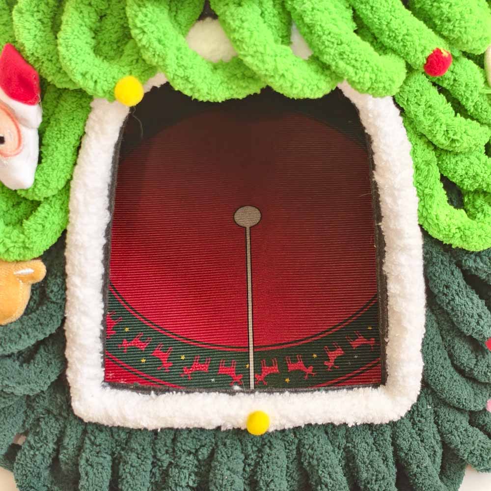 Christmas Tree-Shaped Felt Bunny Hideout with Mat – Spacious, Stable & Festive